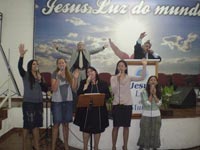 Pr. H�lio Mariano prega na Igreja Filad�lfia em Taubat�